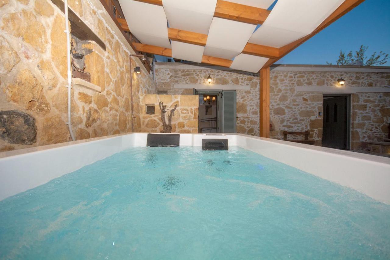 Pamelas House With Jacuzzi Kíssamos Exteriér fotografie