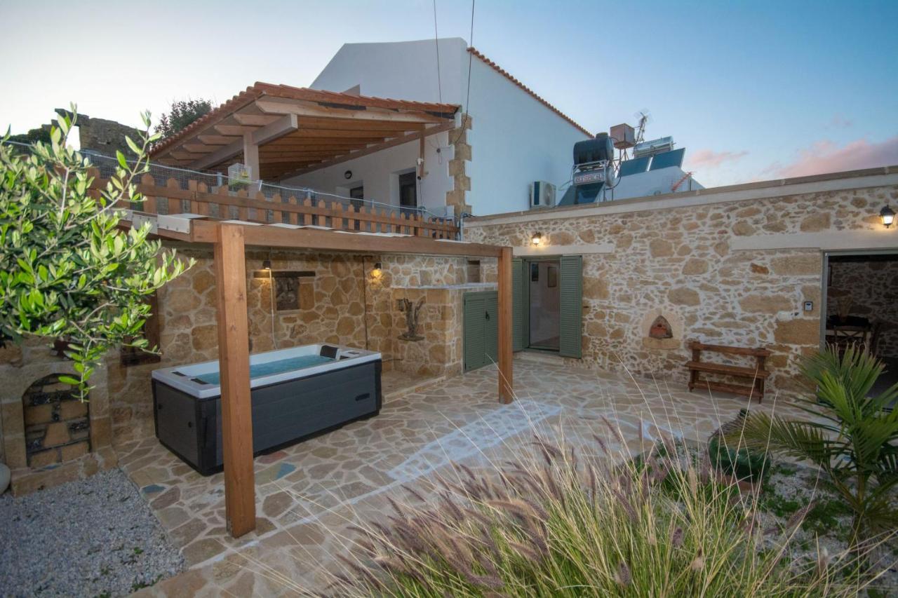 Pamelas House With Jacuzzi Kíssamos Exteriér fotografie